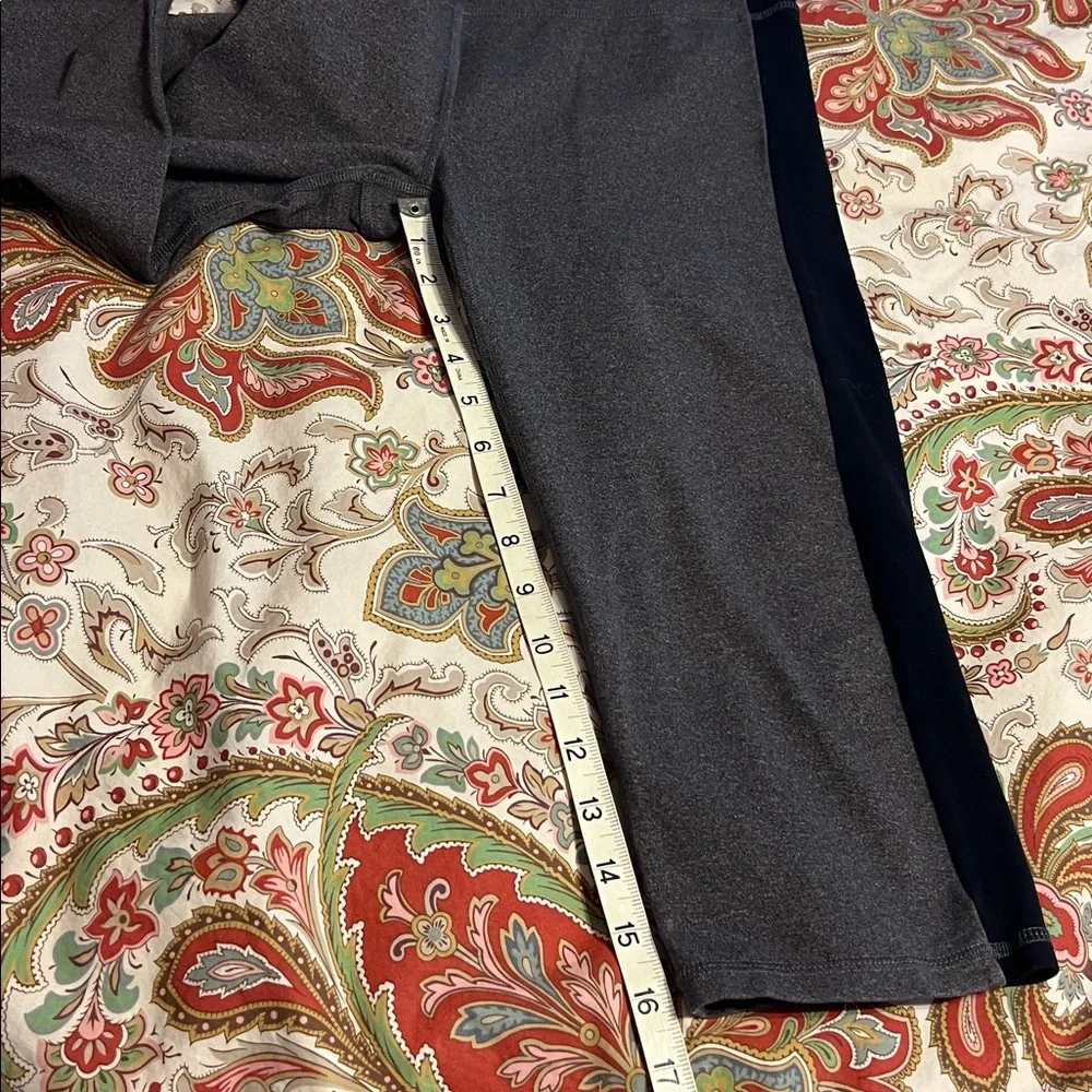 ALO YOGA Cropped Vintage Y2K Leggings